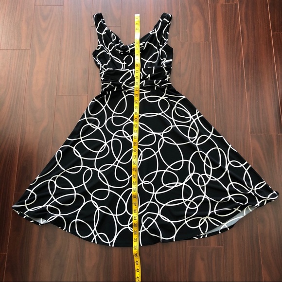 Geometric patterned dress - Picture 5 of 6